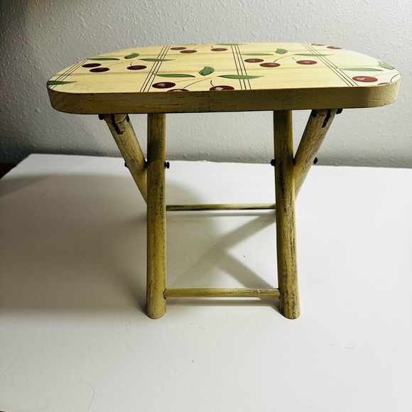 Vintage Tender Heart Treasure Cherry painted Wood Folding Stool Stand Indoor - Picture 4 of 12